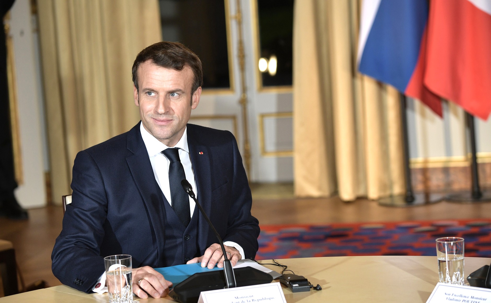 Macron a « très envie d’emmerder » les non-vaccinés, affirme-t-il dans les colonnes du Parisien