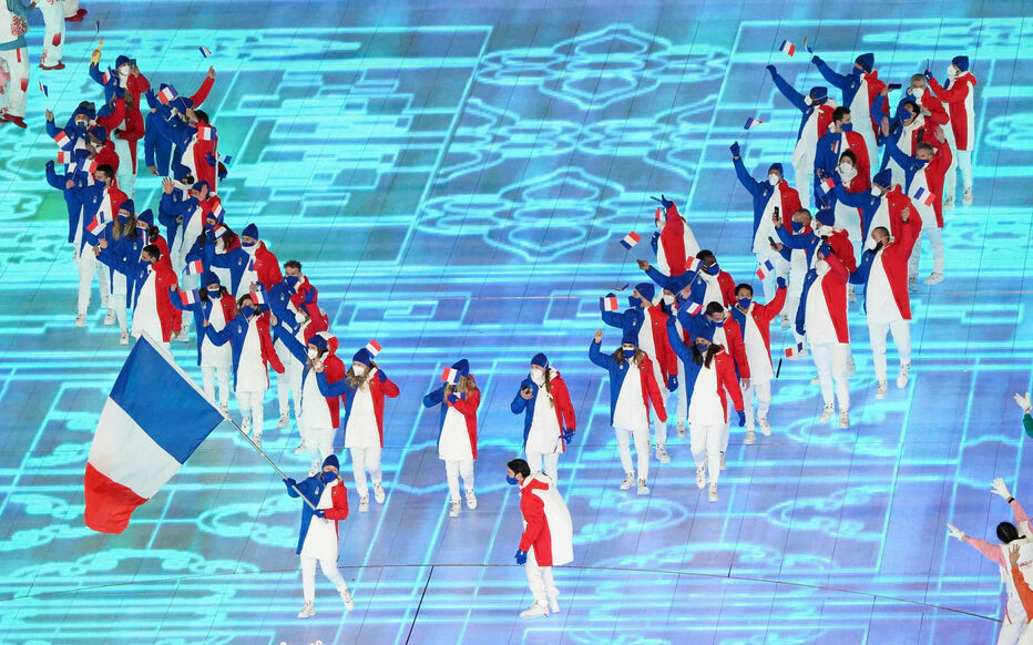 Sous le feu des critiques, les Jeux Olympiques d’hiver débutent à Pékin